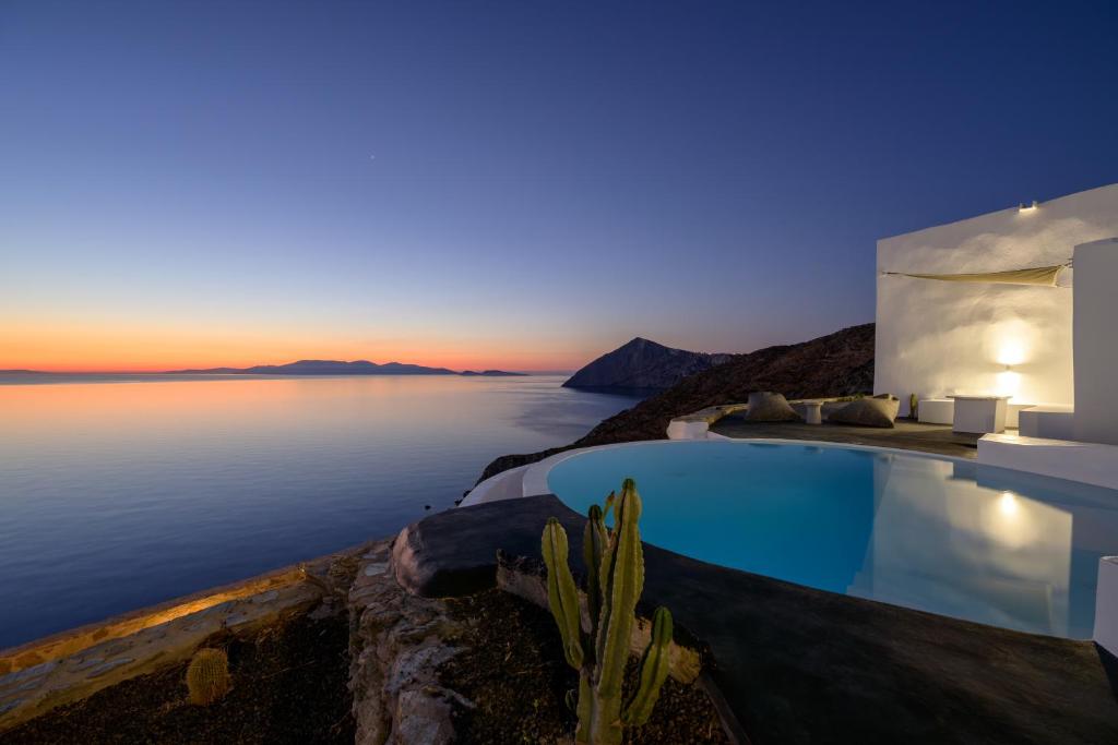 CALDERA CASABLANCA, Ano Meria