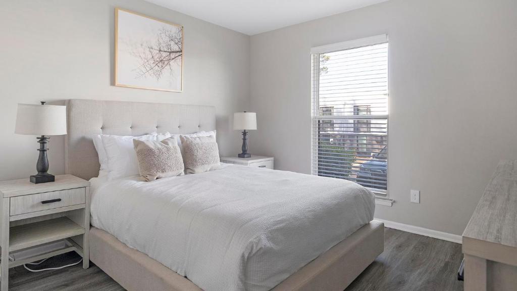 Landing at The Brookwood - Birmingham, Vestavia Hills