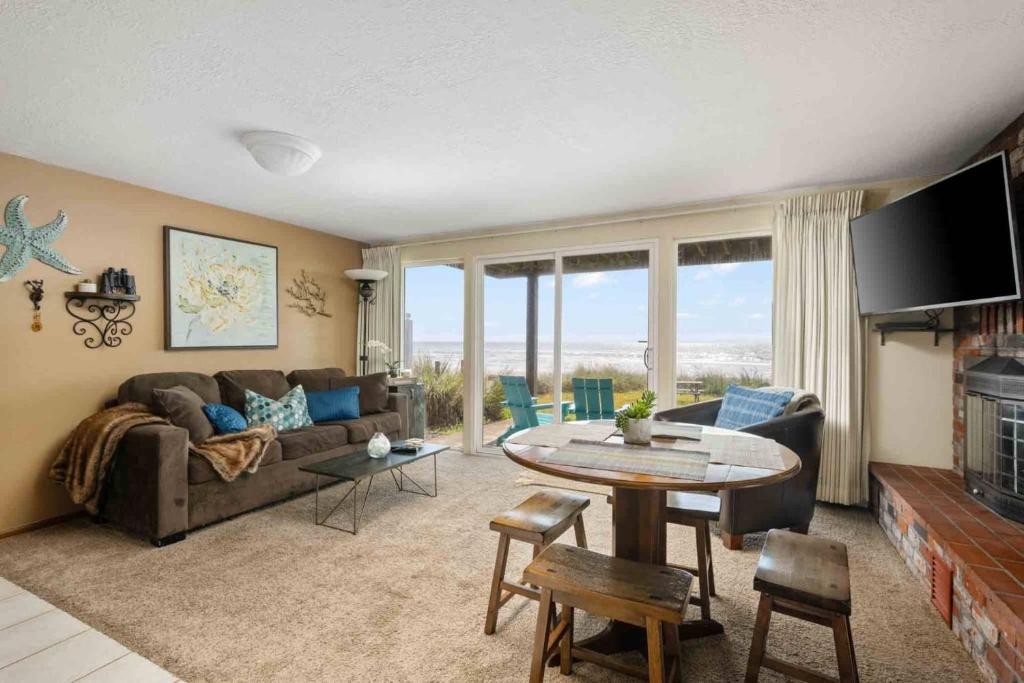 Beachy Eagle B, Rockaway Beach