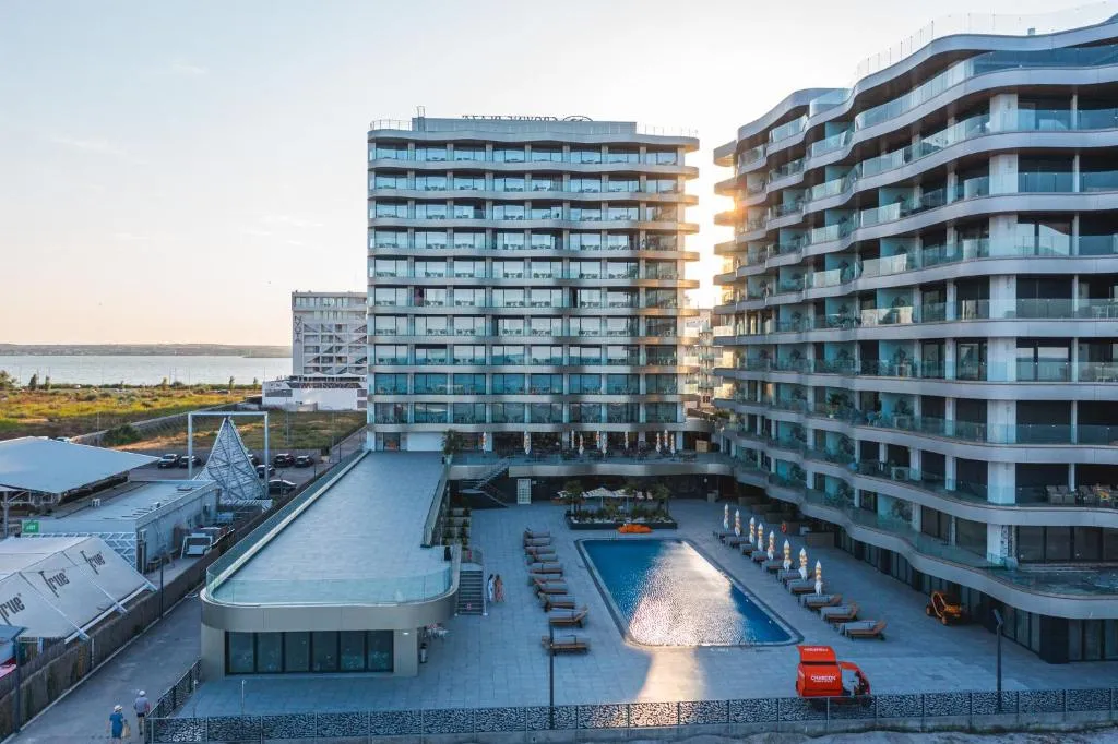 Crowne Plaza Constanta - Mamaia Beach by IHG, hotel in Mamaia