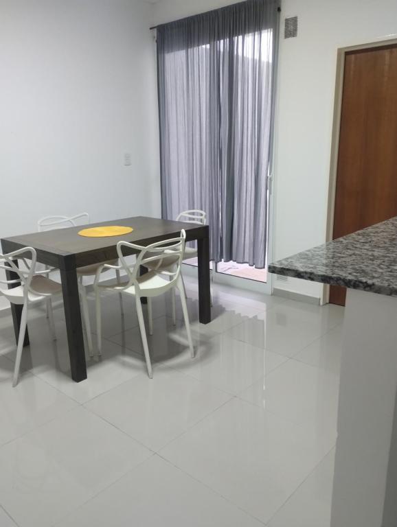 Departamento Céntrico amplió- Amueblado - PB- SIN WIFI - 1