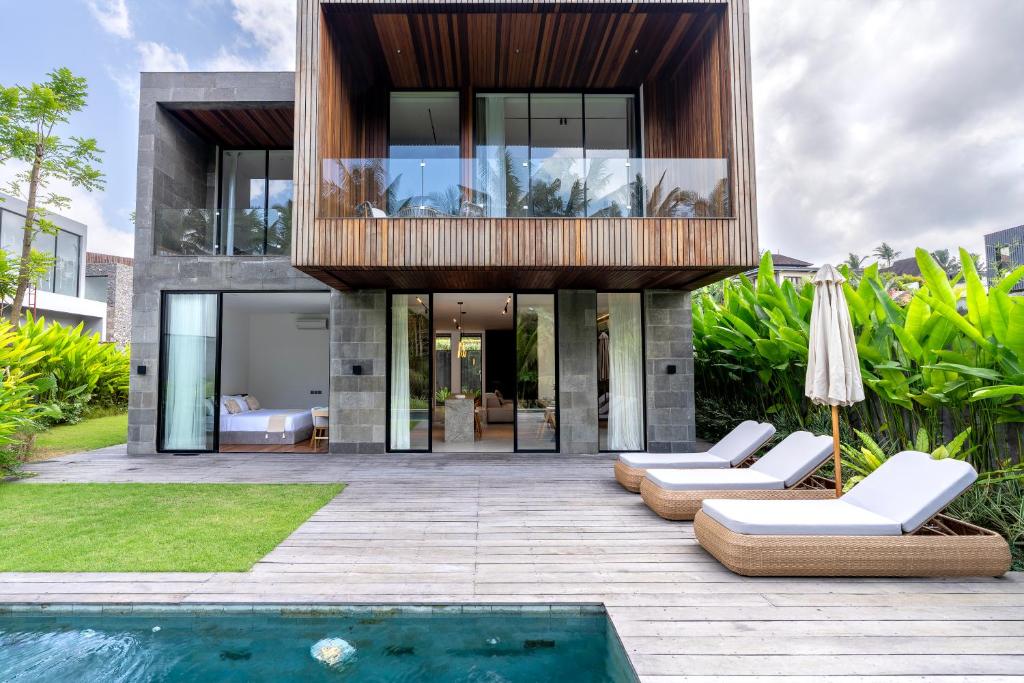 Villa Cube - Stylish 3BR Villa with Jungle View and Pool, Ubud