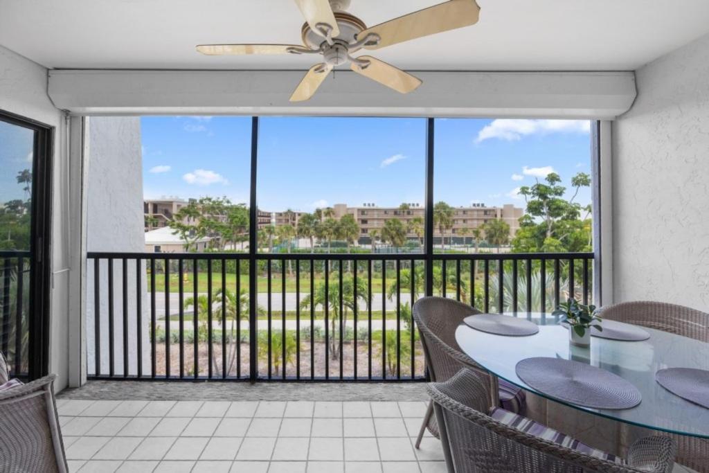 Sandpebble 3F condo, Sanibel