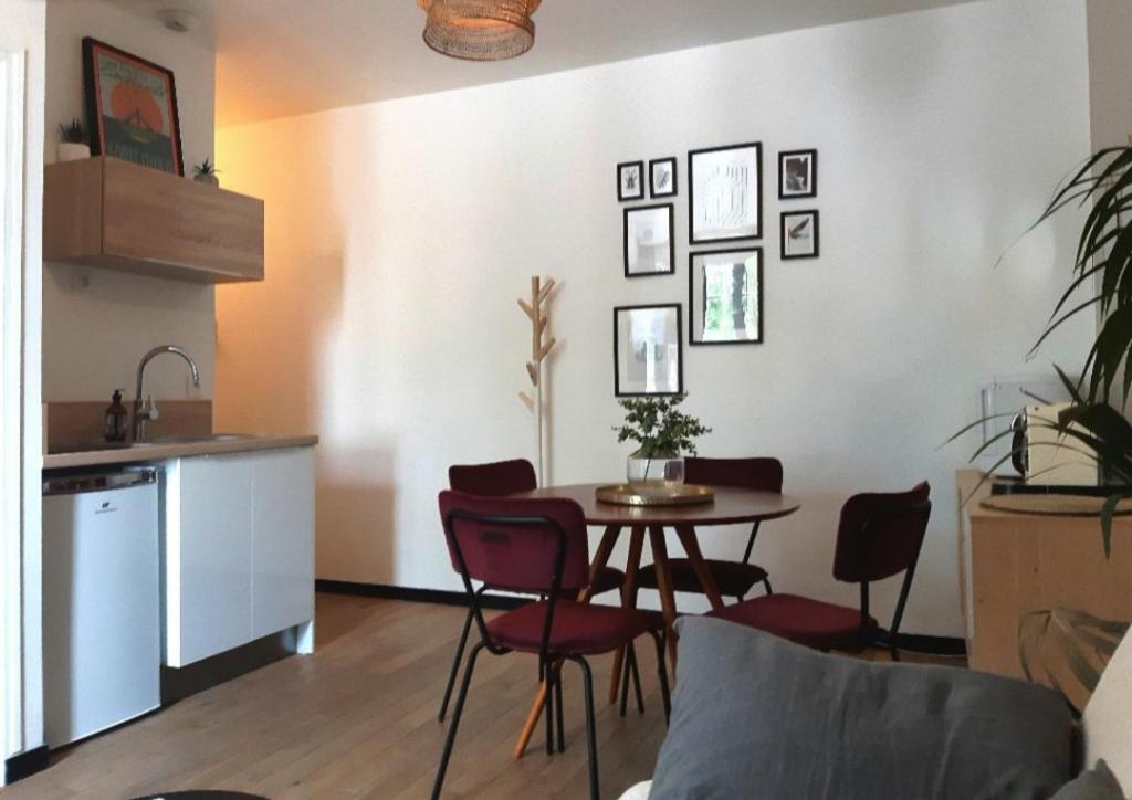 T2 cosy - gare, plage et intramuros à pied, Saint-Malo