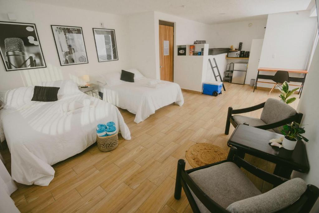 BeachView & Balcony 3905 - 4