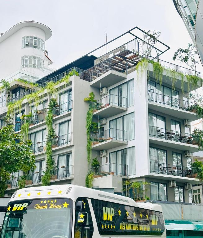 303MSNK Luxe Spacious Studio l Balcony 303MSNK Luxe Spacious Studio l Balcony