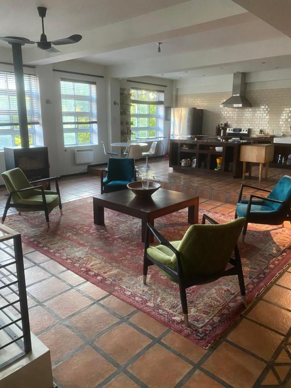 Room in a Luxury Loft near Jean-Talon Market, Montreal