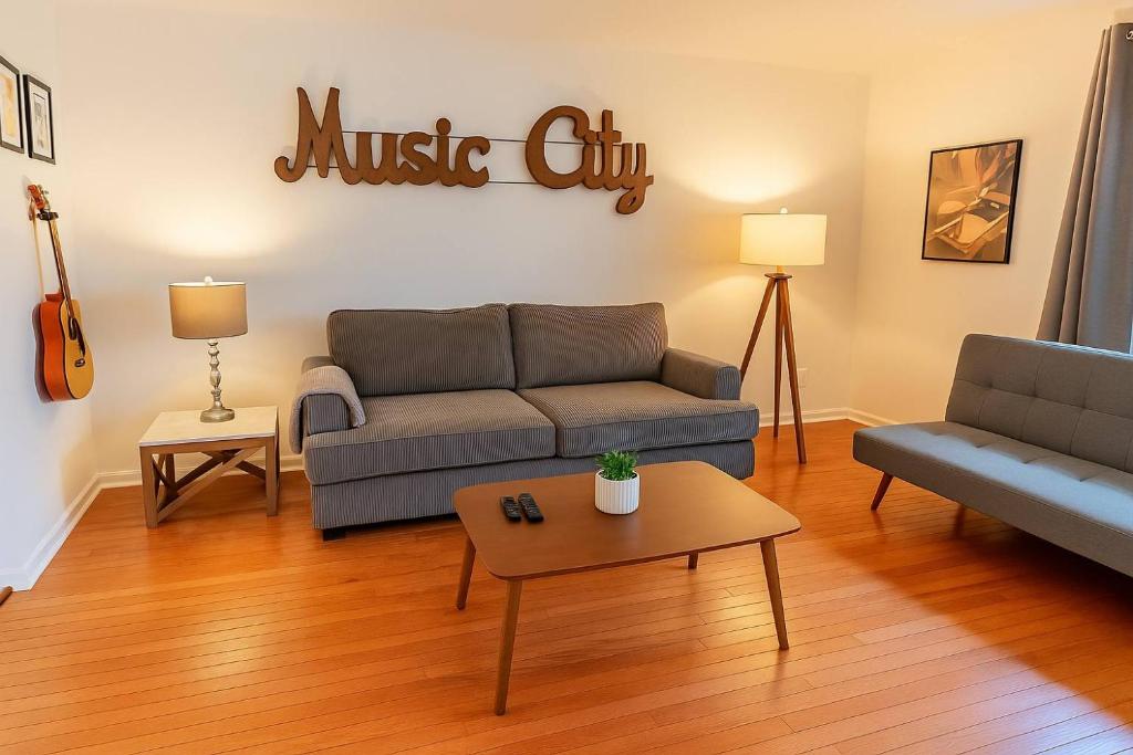 The Eastside 2BR Near 5Points, Nashville