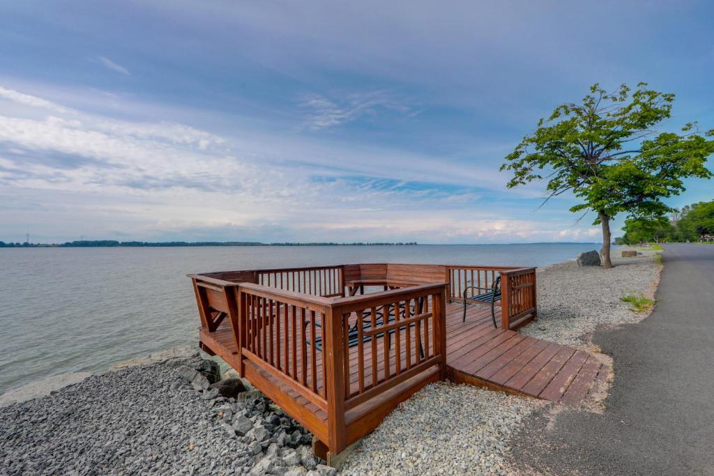 Apt on St Lawrence River in Cape Vincent!, Cape Vincent