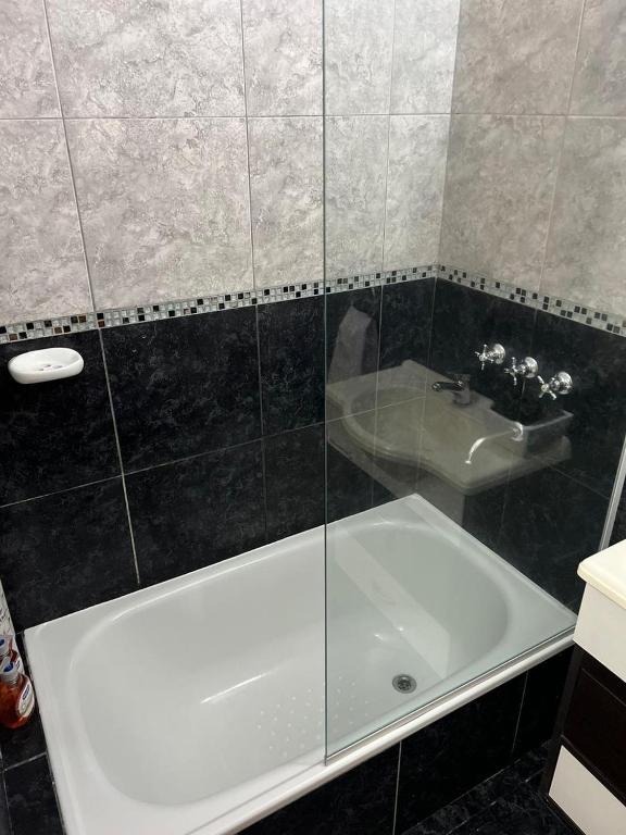 Departamento amplio y luminoso de categoría - 5