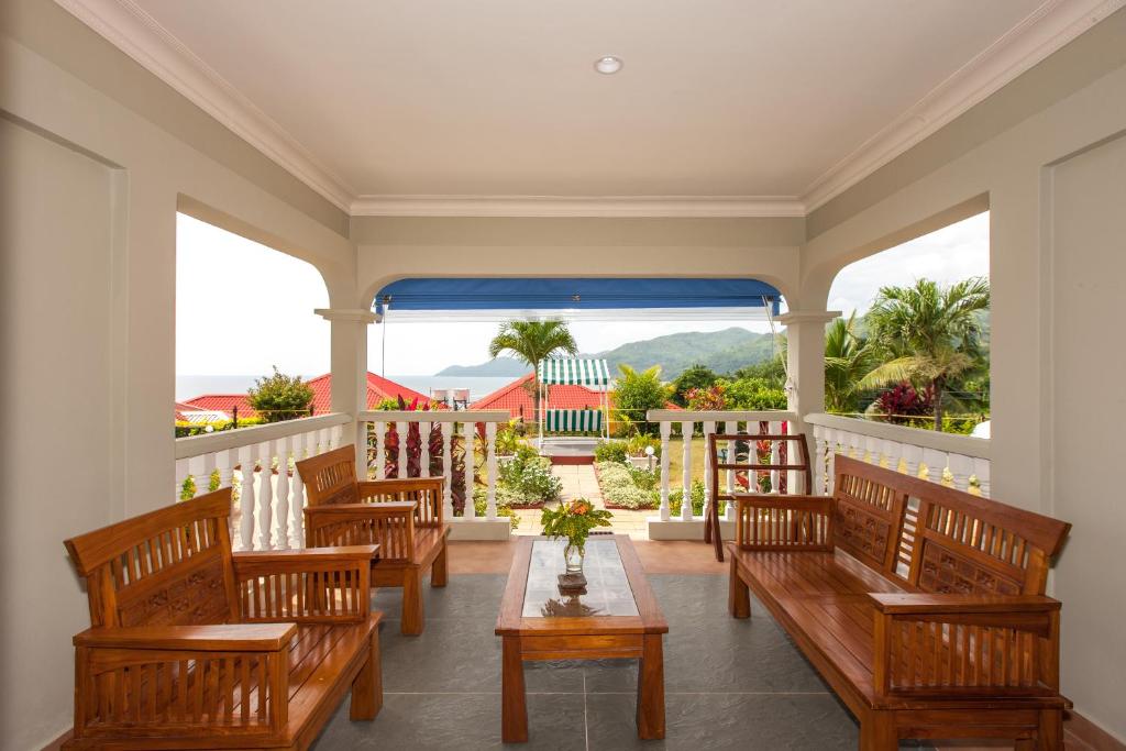 休閒餐廳酒店 (Le Relax Hotel and Restaurant)