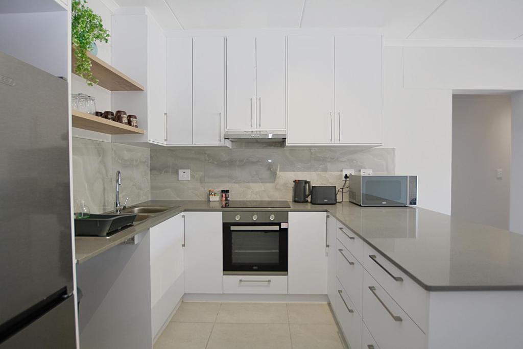 Leetch Views 2-Bedroom #5, Cape Town