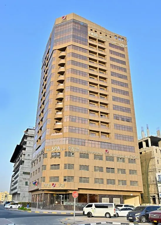 Ewan Ajman Suites Hotel, hotel in Ajman 