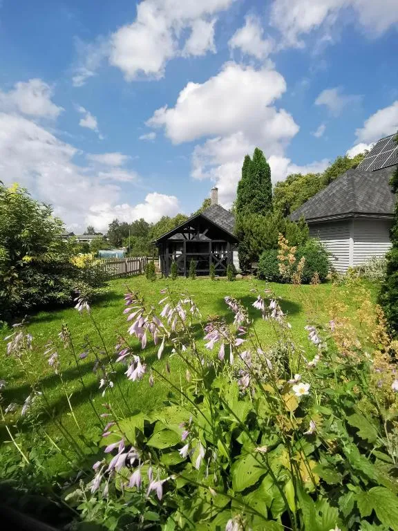 Alejas Namiņš, Hotel in Jurģi