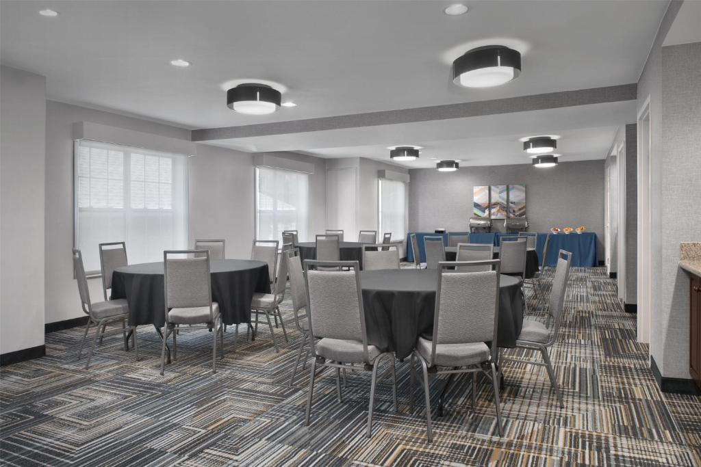 Homewood Suites by Hilton Newark - Cranford 会議室