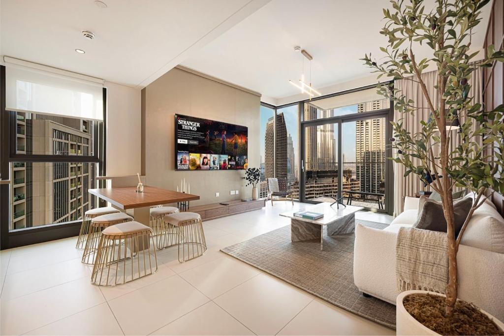 Premium Corner 2BR with 270 Views and 85-inch TV, Dubaï