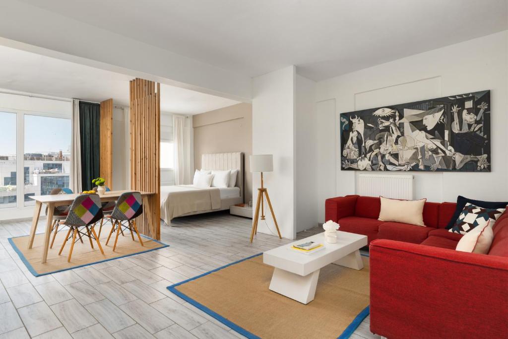 Ikaros Skyline Retreat - 6th Floor City View Apartment, Soluň