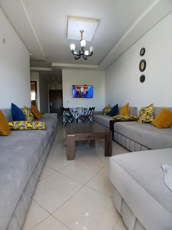 Modern Apartment 5 Min the Beach, Martil