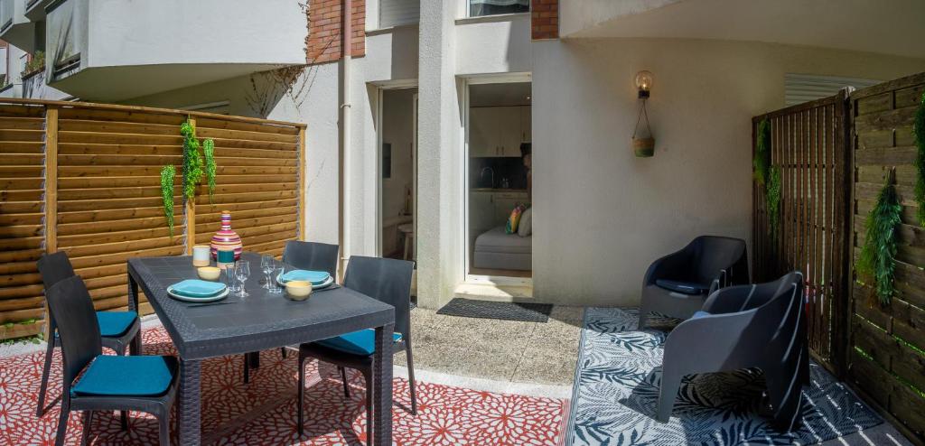 Grand studio avec terrasse - 2