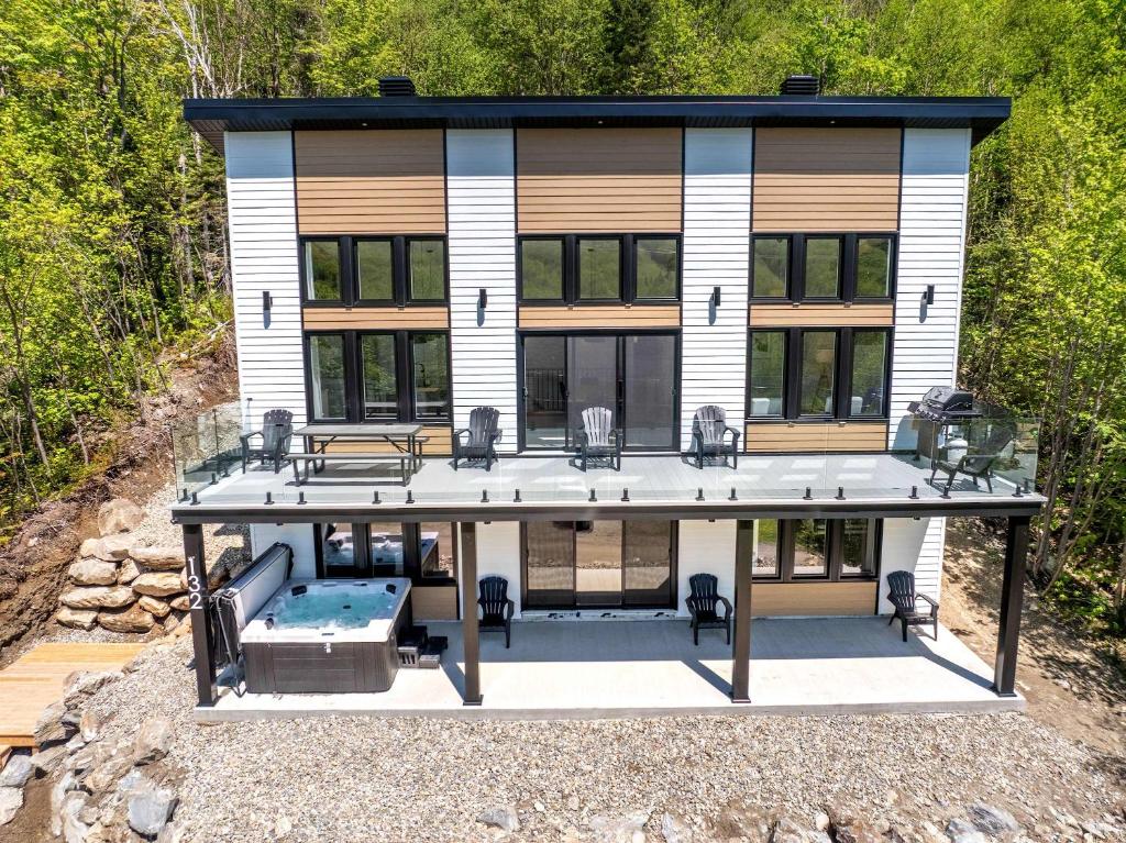 Spa Mountain Pool table - Le Haut 132, Saint-Philémon