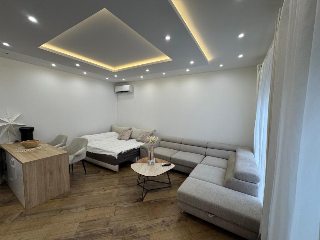 City Pulse Apartment - 1