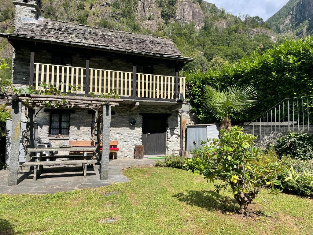 A La Capeleta, Avegno