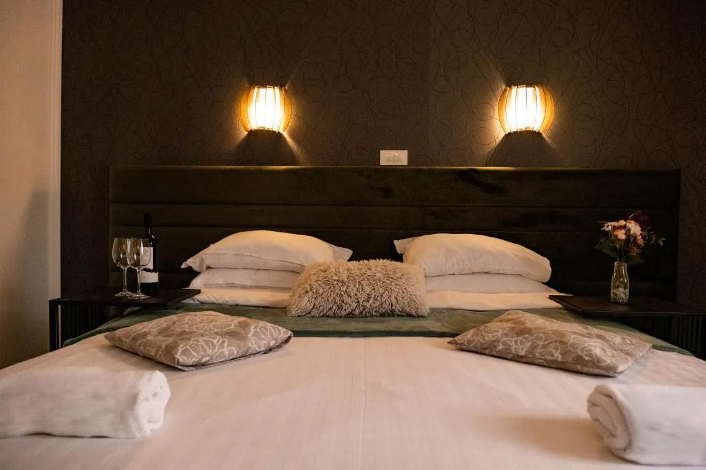 Plitvice Inn, hotel in Jezerce