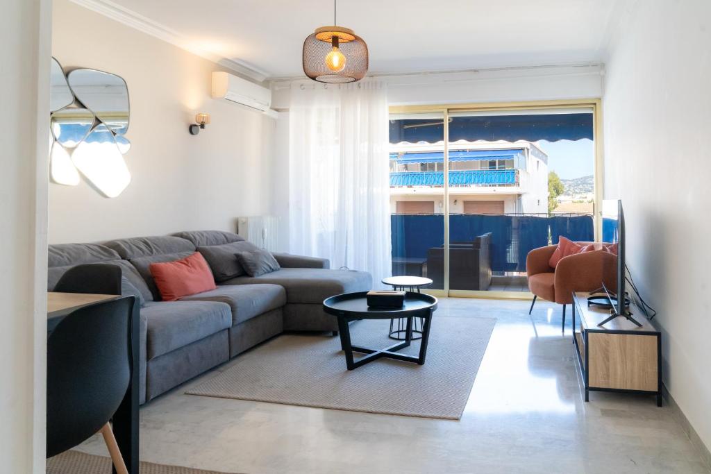 Proche plages Parking Terrasse 5-6 personnes - 1