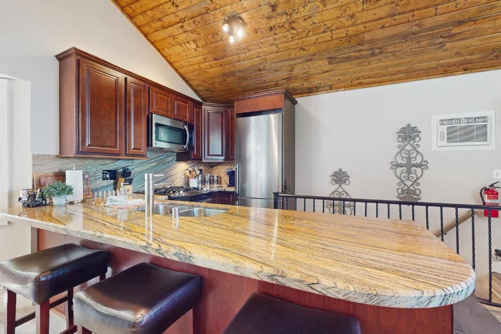 Lakeview Lookout, Skyforest