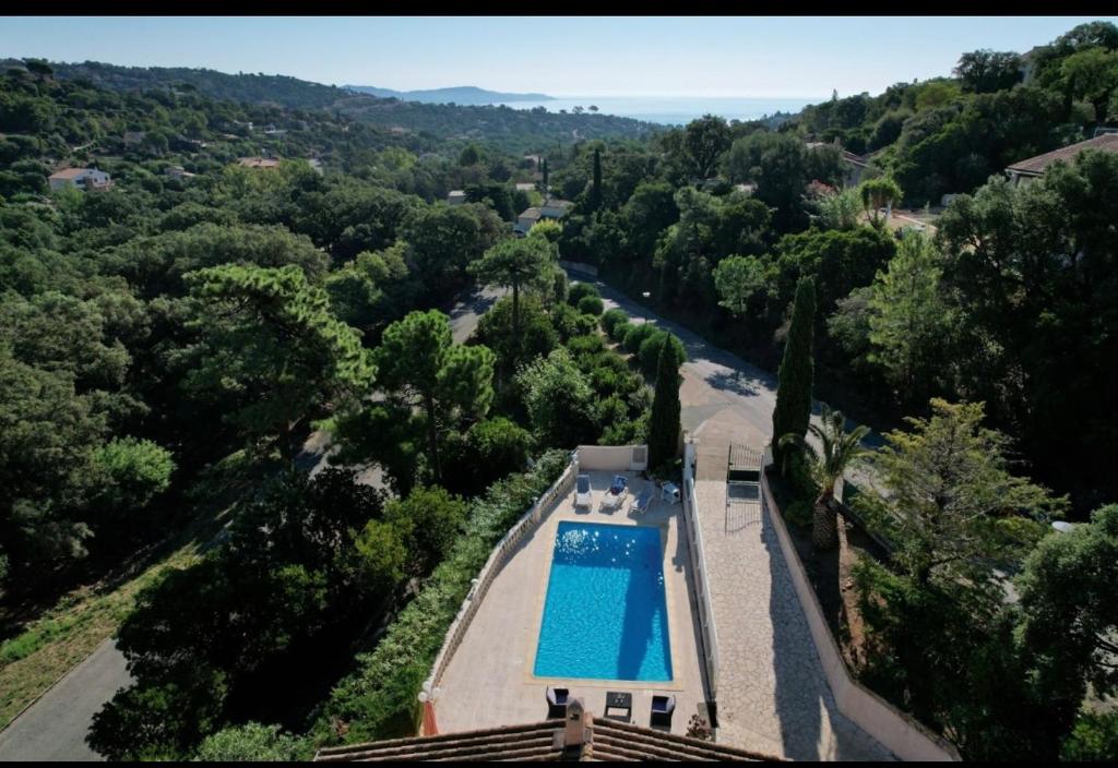 Villa paisible dans la verdure - 2