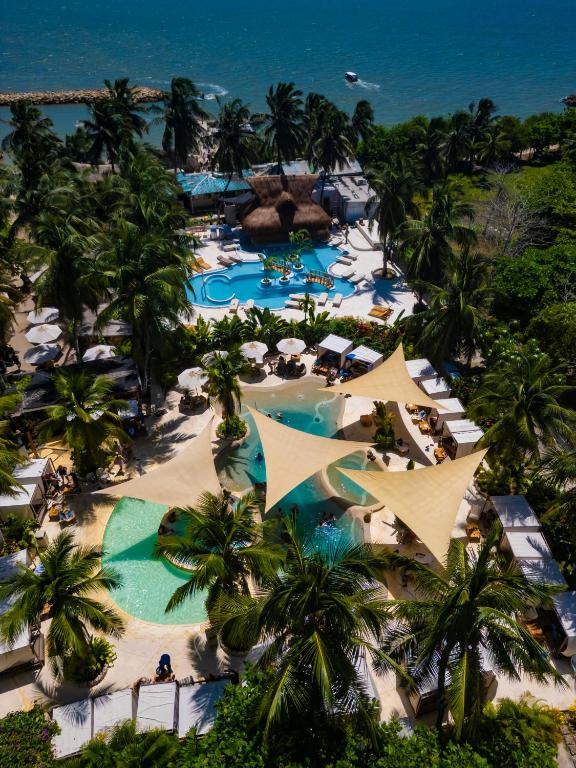 Palmarito Beach Hotel - 1