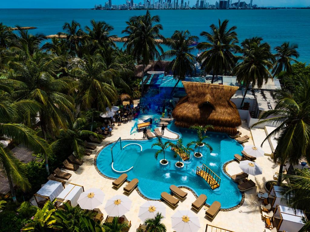 Palmarito Beach Hotel - 3