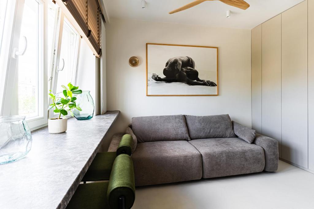 Nice Studio in the City Centre, Warschau