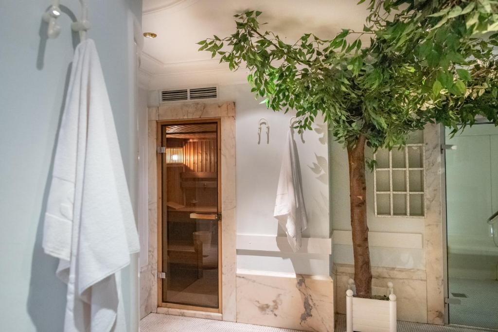Sauna, Hotel Lebzelter in Zell Am See