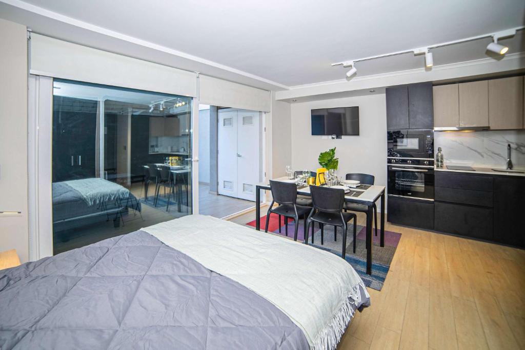 Alojamiento con terraza privada en Providencia - 5