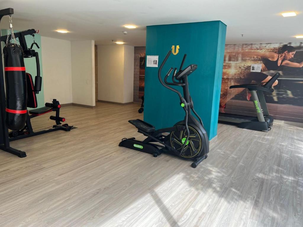 Acqua Loft moderno terraza y vista a Monserrate - 5