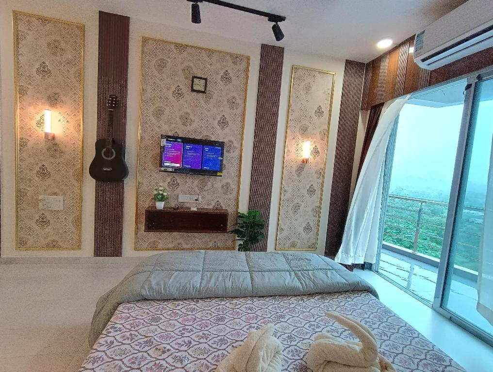 Glorious Studio Hill view with pvt Balcony Karjat, Bhimashankar