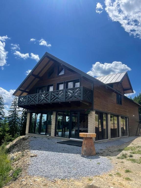 Foisorul Codrilor, Dorna Arini