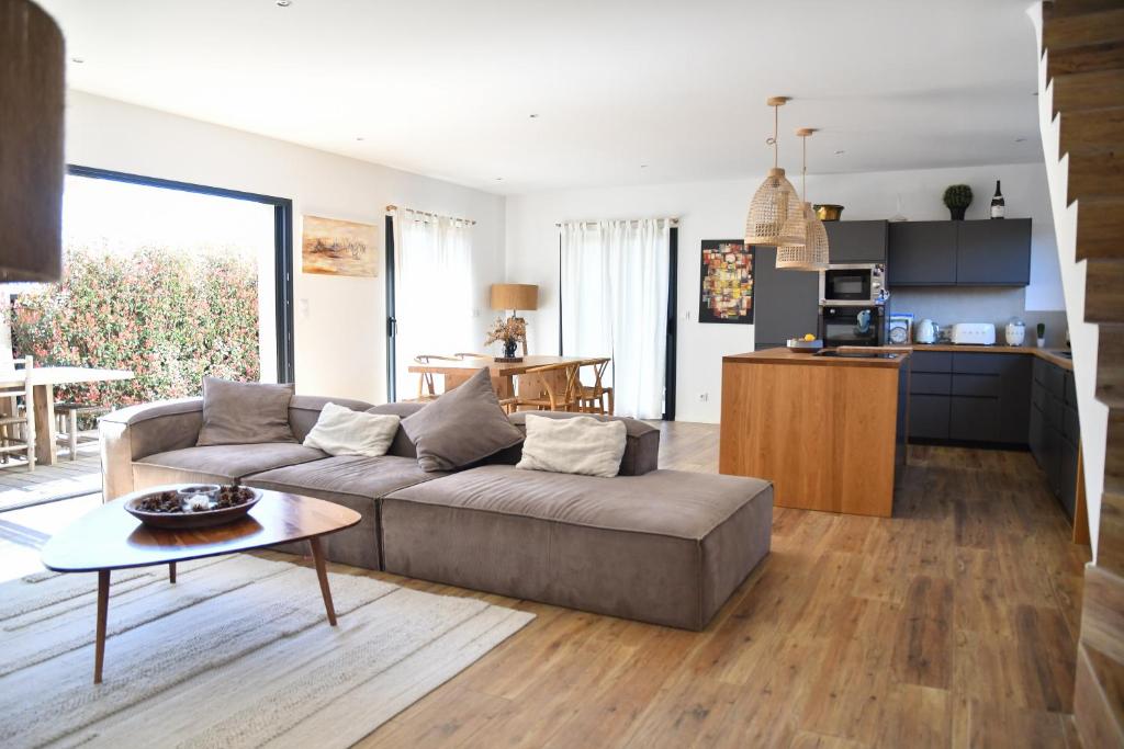 Modern and bright vacation home - 4