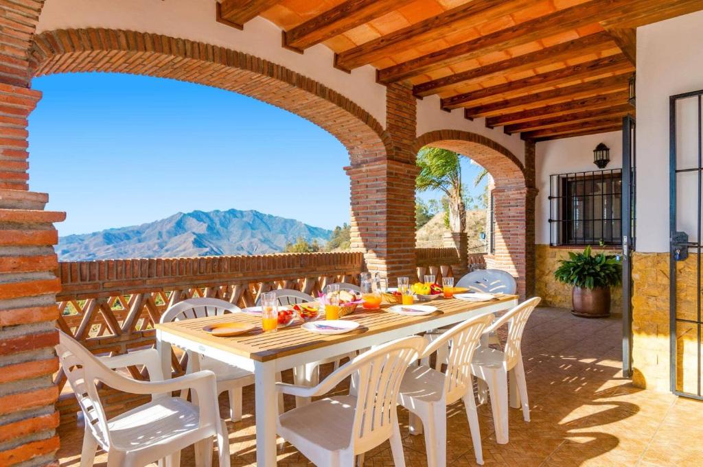 Villa Biznaga by Villa Plus - 4