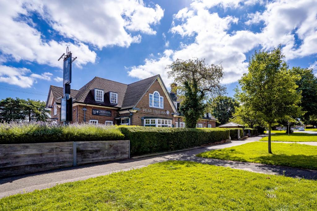 Pear Tree Inn, Welwyn Garden City