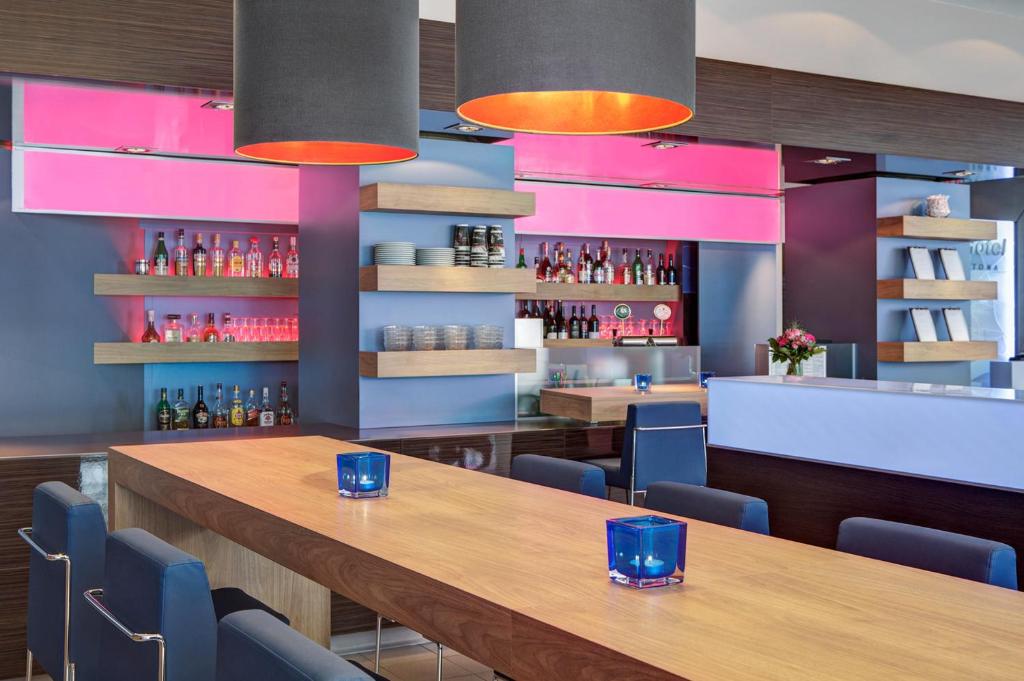Bar/lounge