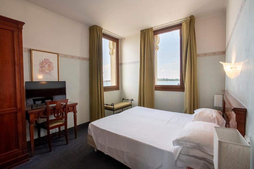 Hotel Russo Palace - 4