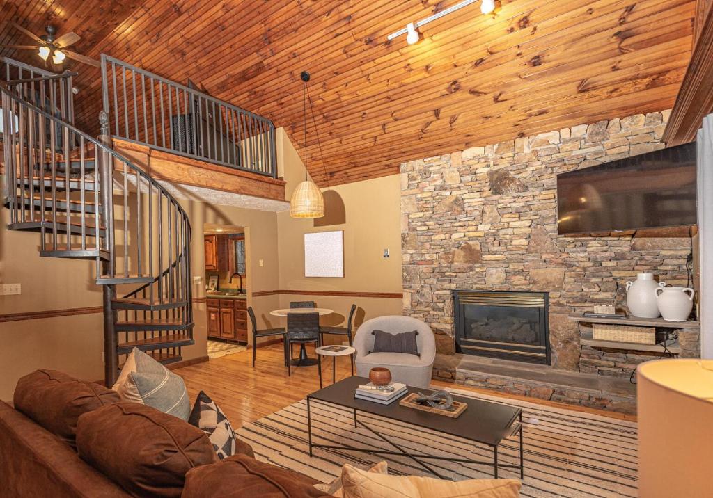 Ain't Misbehavin', Pigeon Forge