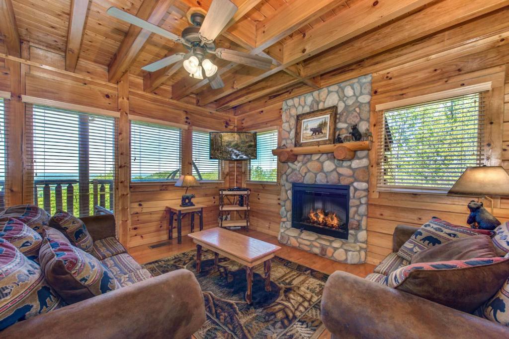 A Smoky Mountain Hide-A-Way, Sevierville