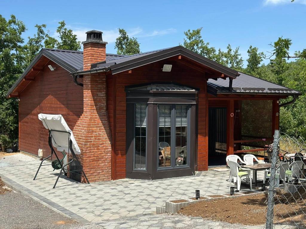 Villa E&E Dragance, Gjilan