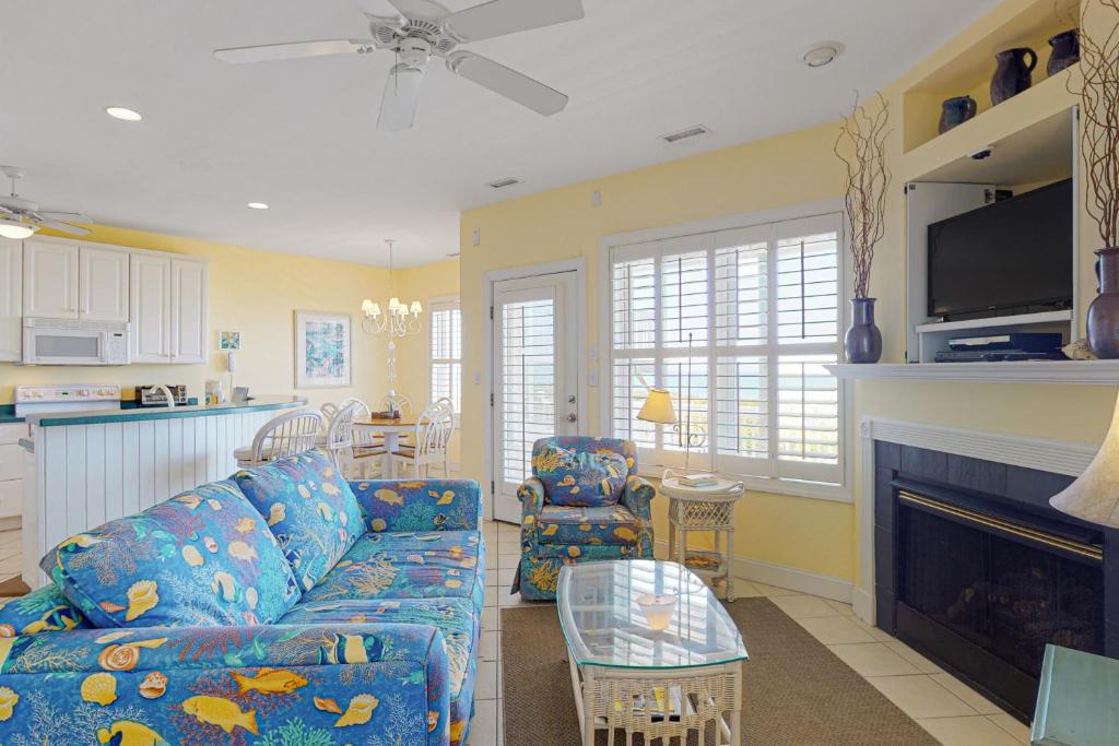Shutters 301, Pine Knoll Shores