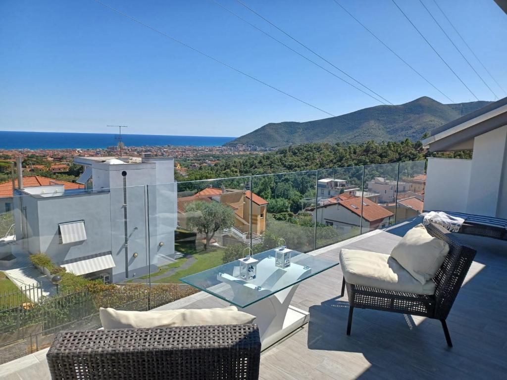 Villa Paolo attico appartamento loft matrimoniale piu singolo diviso da armadi,piu divano letto singolo - 5