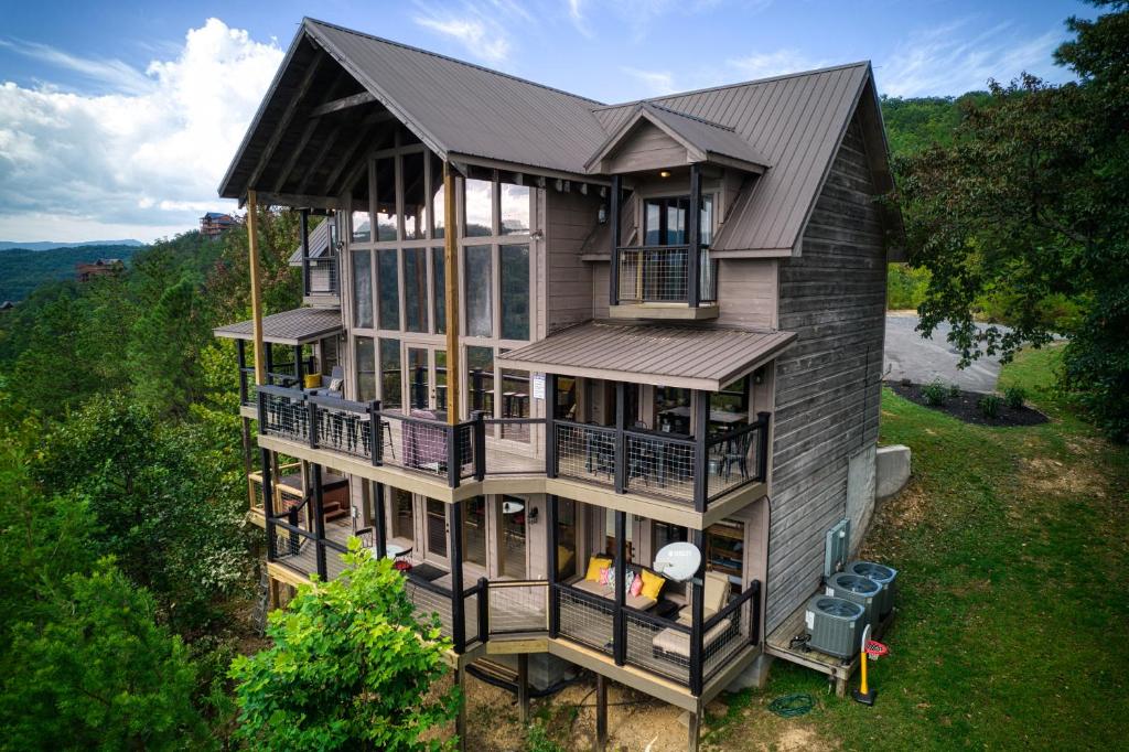 Grand View Ii By Beyond Expectations W Theater, Pigeon Forge