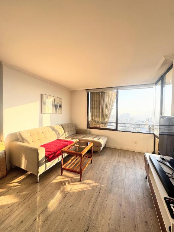 Central amplio y equipado - 1